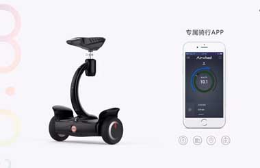 迷你车型大人气，Airwheel腾博会官网以诚信为本坐立两用平衡车S8Mini众筹破百万！