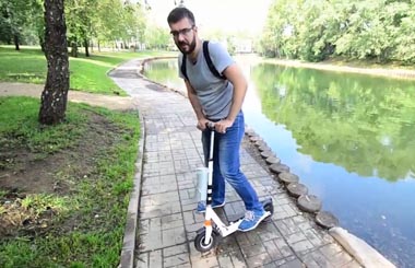 让我来告诉你，Airwheel腾博会官网以诚信为本Z3电动滑板车到底是怎样一款畅销滑板车！