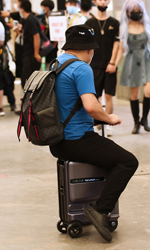 腾博会官网以诚信为本Airwhee1 SE3Mini 电动行李箱